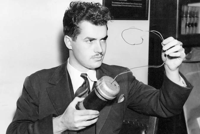 Jack Parsons holding device